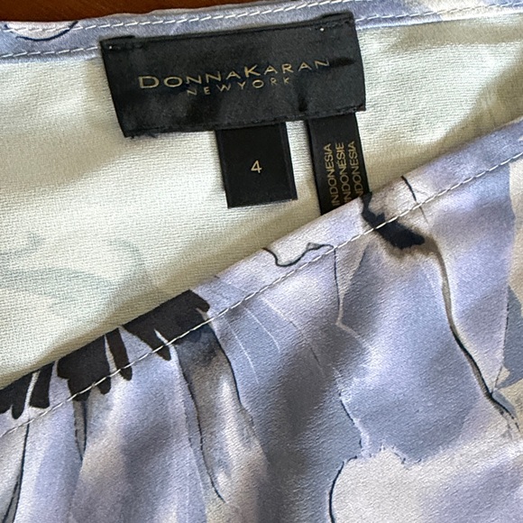 NWT CAP SLEEVE V-NECK PRINTED MIDI DRESS SIZE 4 - Picture 8 of 12